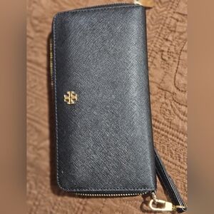 NWOT TORY BURCH EMERSON ZIP CONTINENTAL WRISTLET BLACK LEATHER CLUTCH